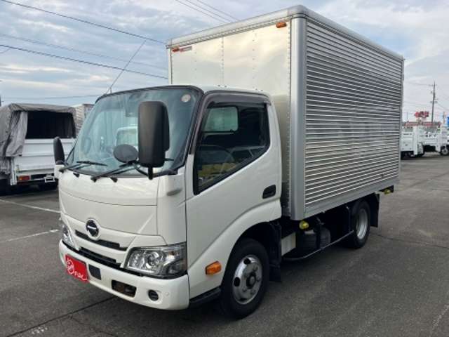 Hino Dutro 5