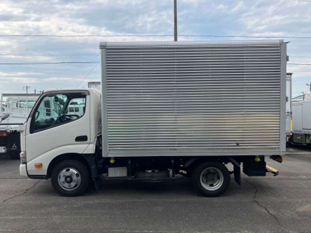 Hino Dutro 6