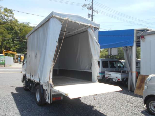 Mitsubishi Fuso Canter 9