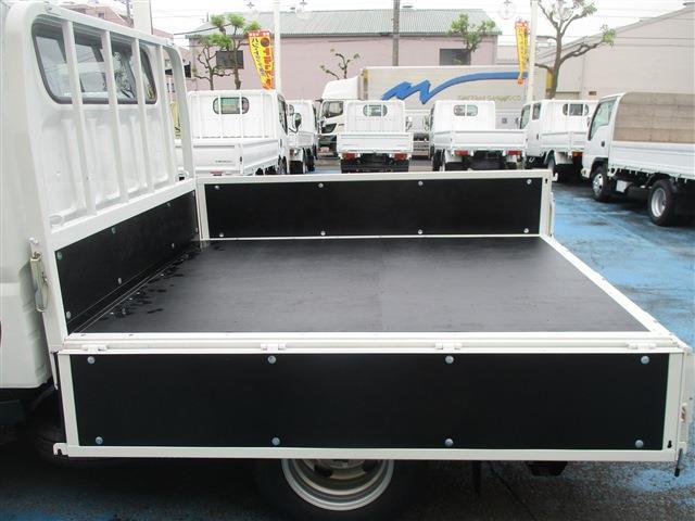 Mitsubishi Fuso Canter 9
