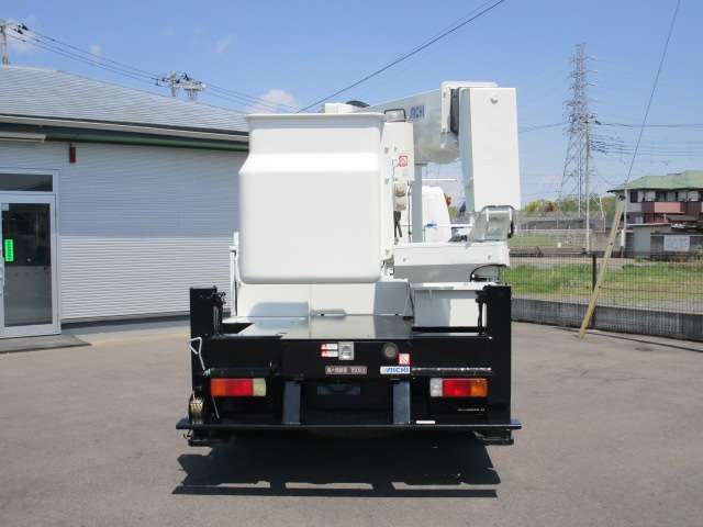 Hino Dutro 8