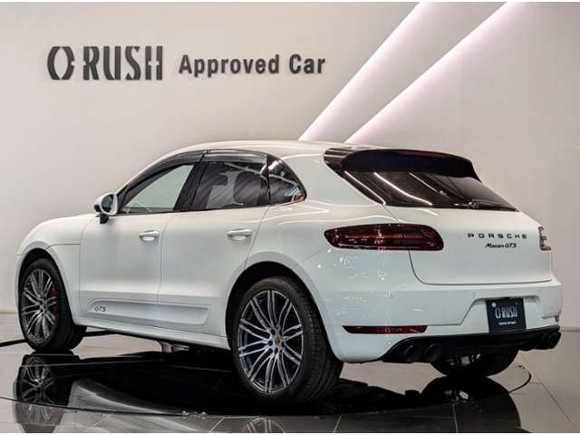 Porsche Macan 6