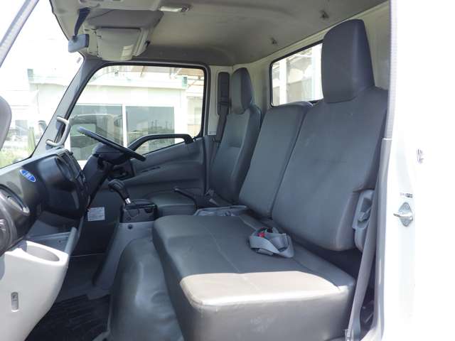 Hino Dutro 11