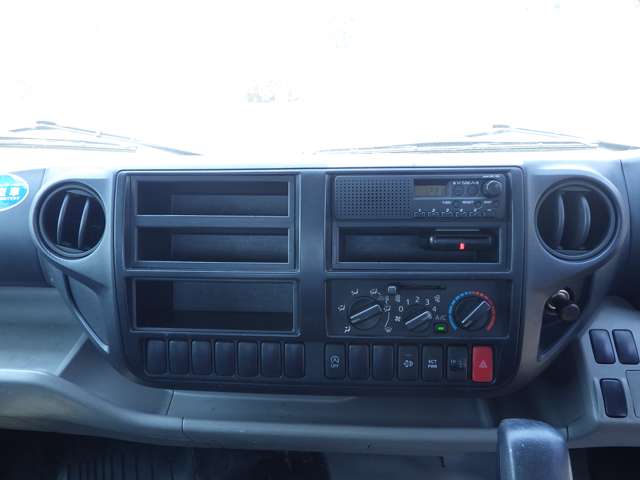 Hino Dutro 12