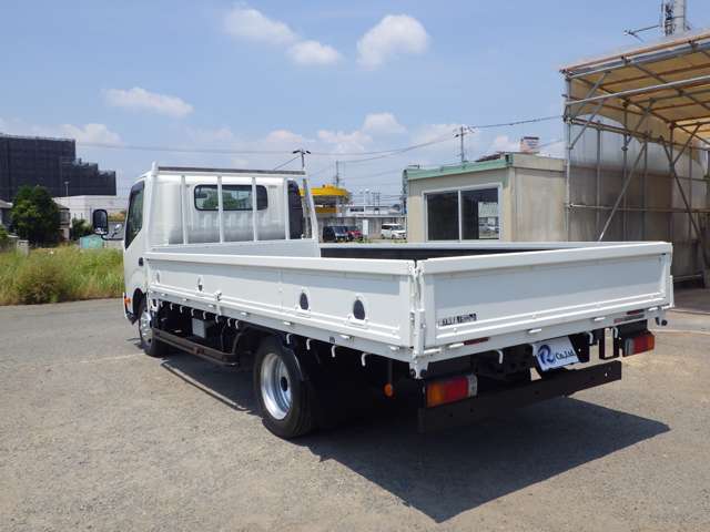 Hino Dutro 2