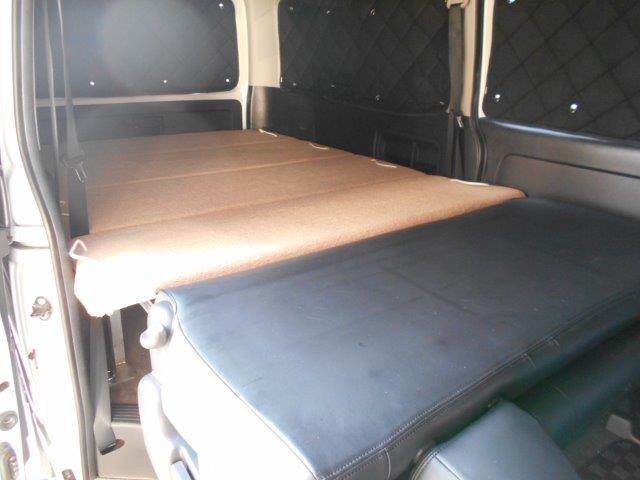 Toyota Hiace Van 12