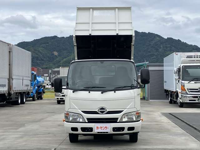 Hino Dutro 2