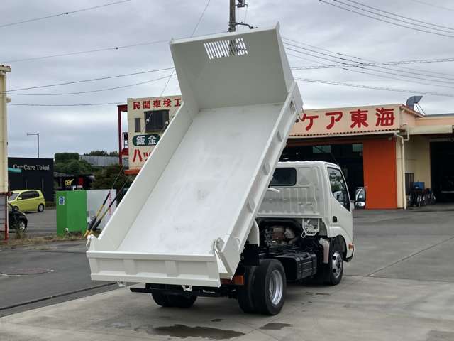 Hino Dutro 5