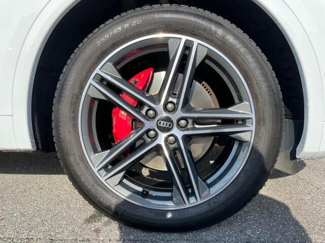Audi SQ5 7