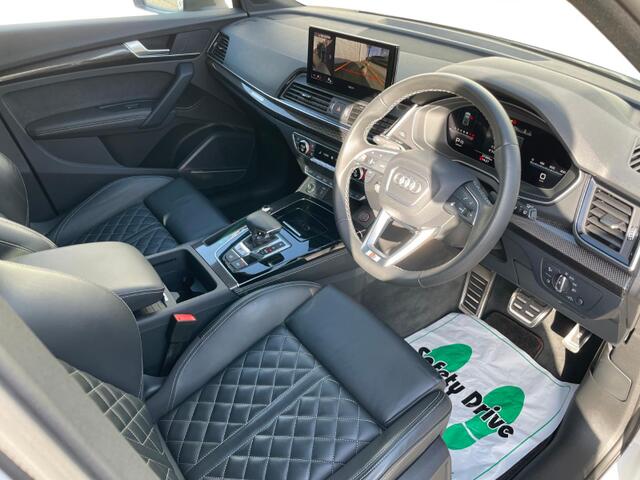 Audi SQ5 8