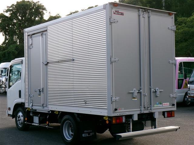 Isuzu Elf 2