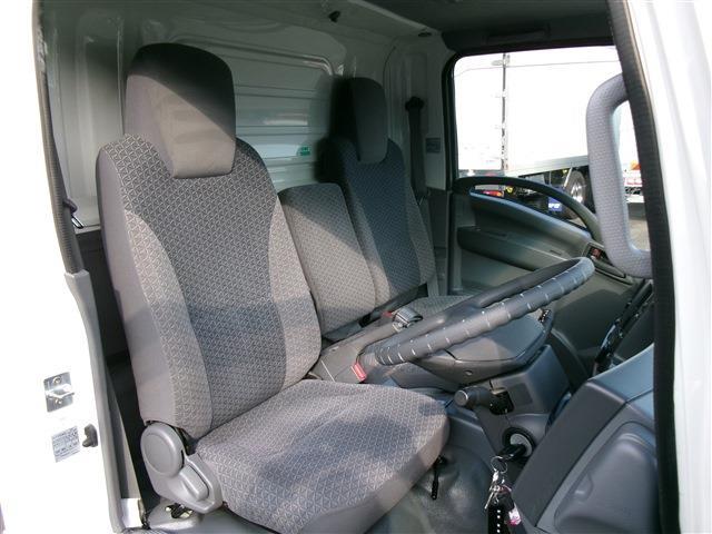 Isuzu Elf 5