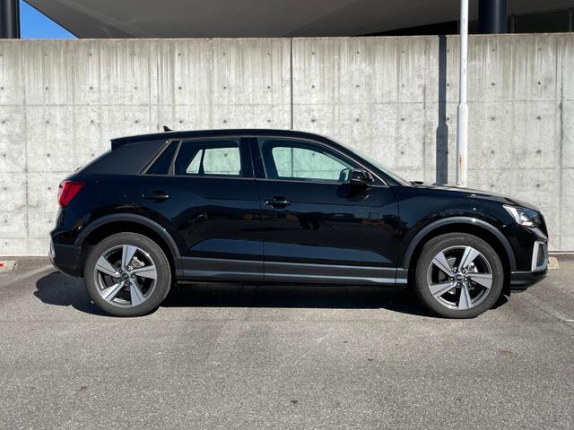 Audi Q2 3