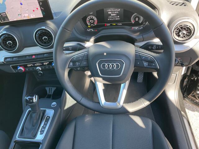 Audi Q2 9