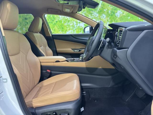 Lexus NX 7