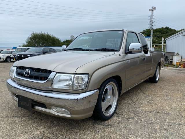 Toyota Hilux 11