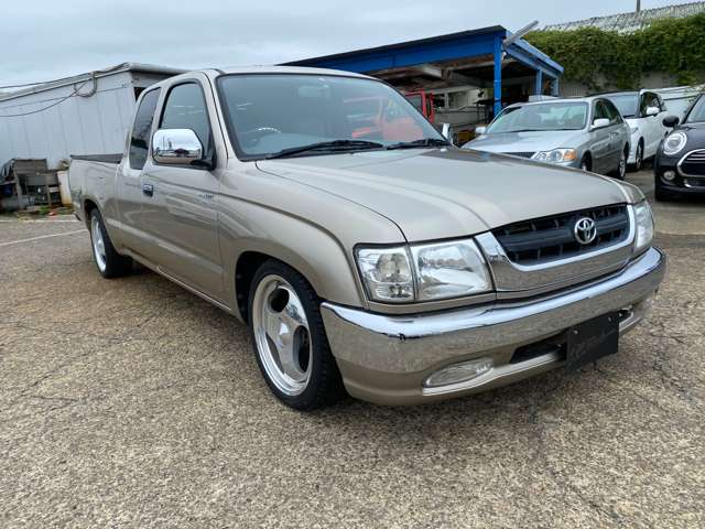 Toyota Hilux 12