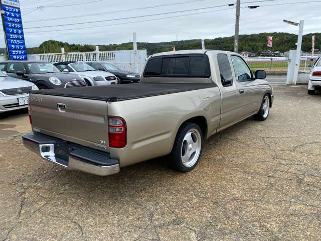 Toyota Hilux 10