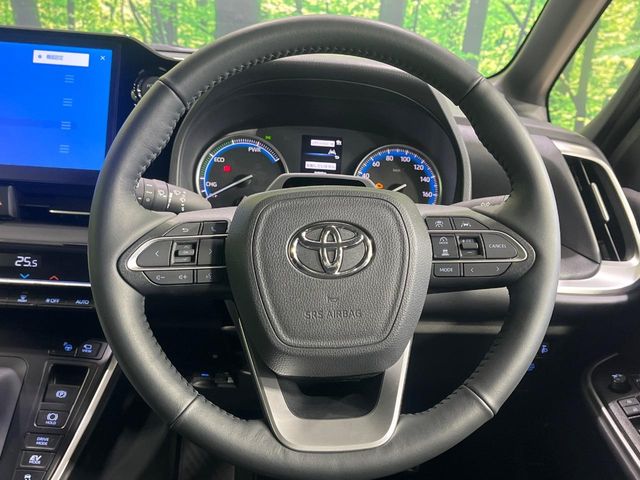 Toyota Voxy 12