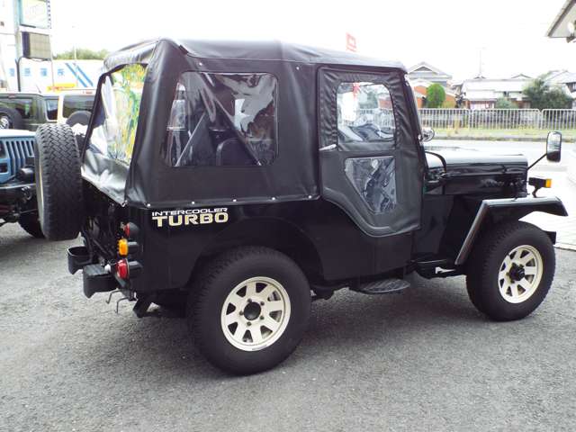 Mitsubishi Jeep 3