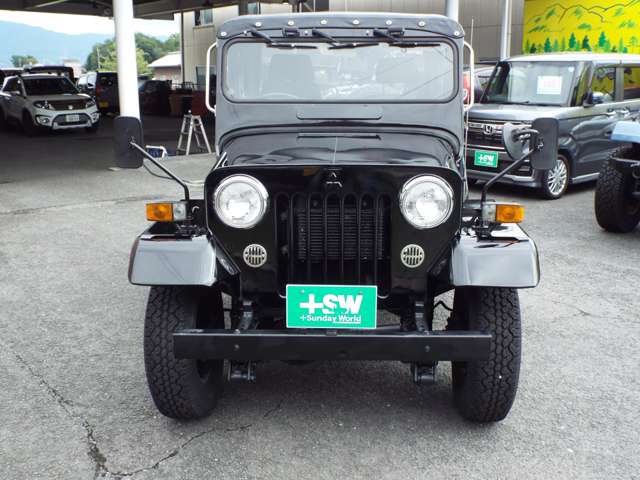 Mitsubishi Jeep 4