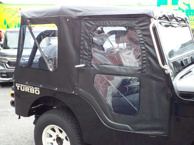 Mitsubishi Jeep 5