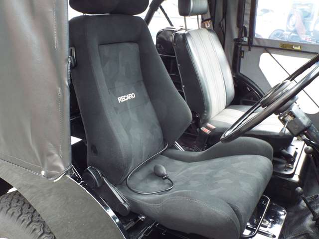 Mitsubishi Jeep 9