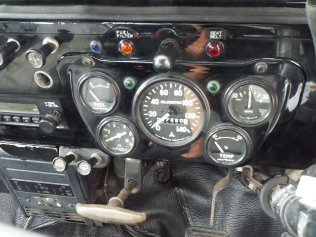 Mitsubishi Jeep 10