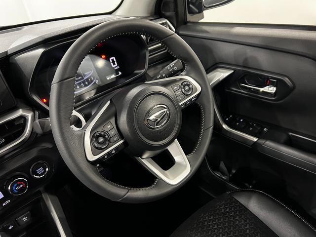 Daihatsu Rocky 12