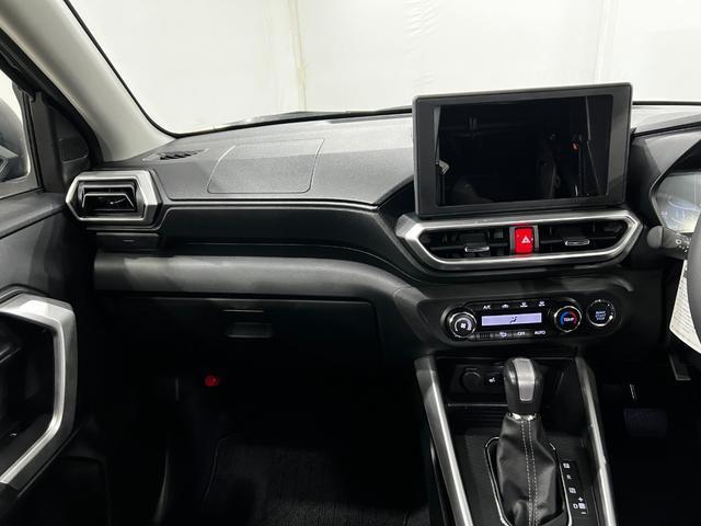 Daihatsu Rocky 6