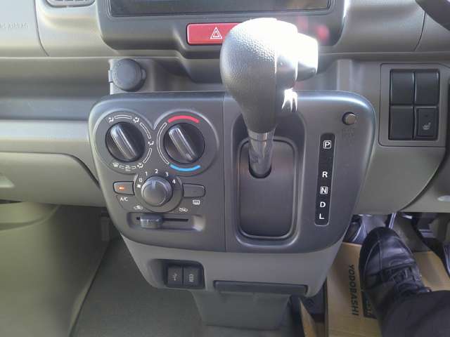 Suzuki Every 12