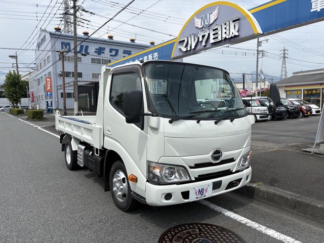 Hino Dutro 11