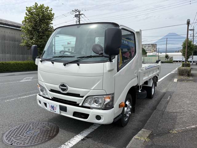 Hino Dutro 2