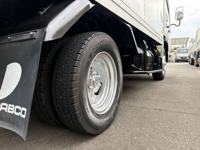 Isuzu Elf 11
