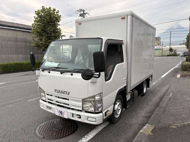 Isuzu Elf 3