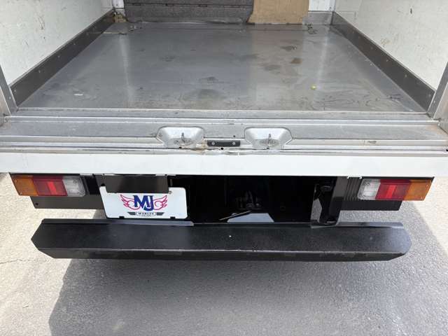 Mazda Bongo Truck 8