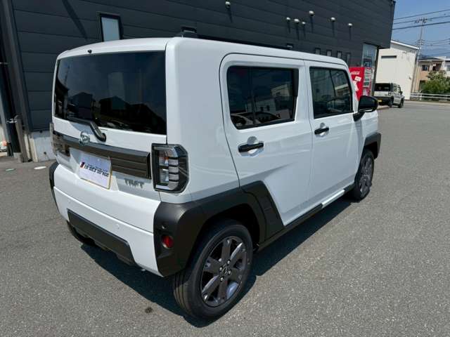 Daihatsu Taft 6