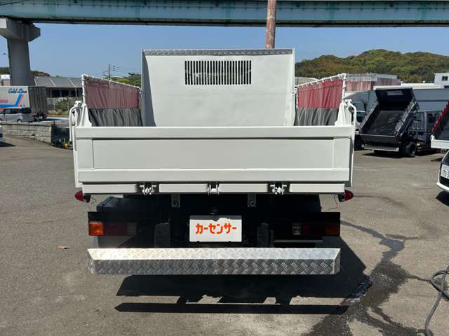 Mitsubishi Fuso Canter 7