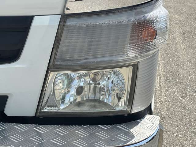 Mitsubishi Fuso Canter 9