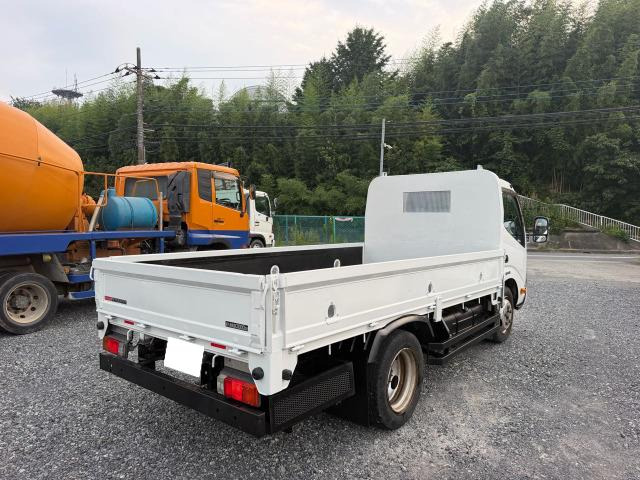 Hino Dutro 12