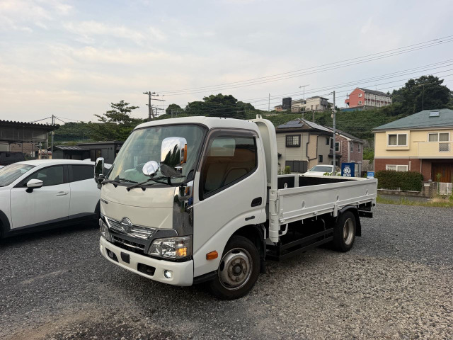 Hino Dutro 6
