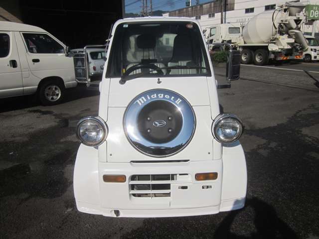 Daihatsu Midget II 3