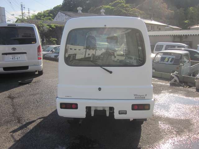 Daihatsu Midget II 8