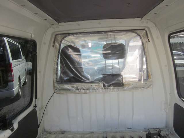 Daihatsu Midget II 10