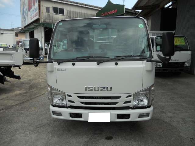 Isuzu Elf 3