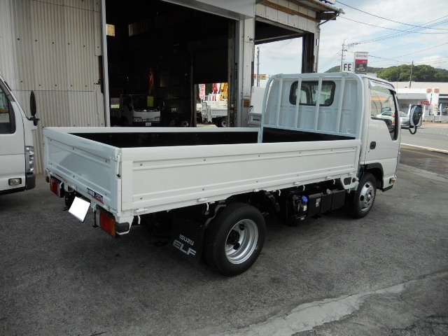 Isuzu Elf 5