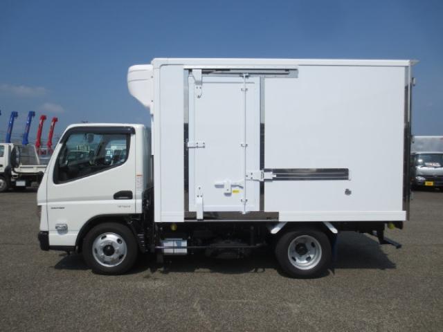 Mitsubishi Fuso Canter 9
