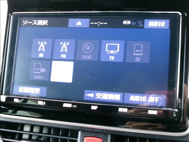 Toyota Noah 4
