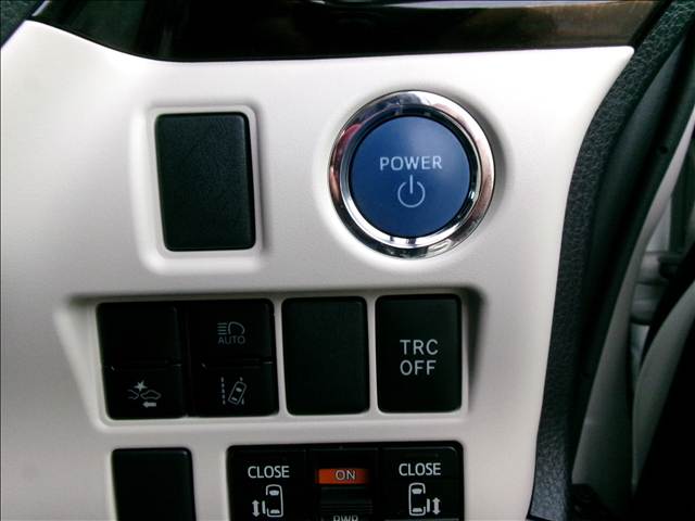 Toyota Noah 6