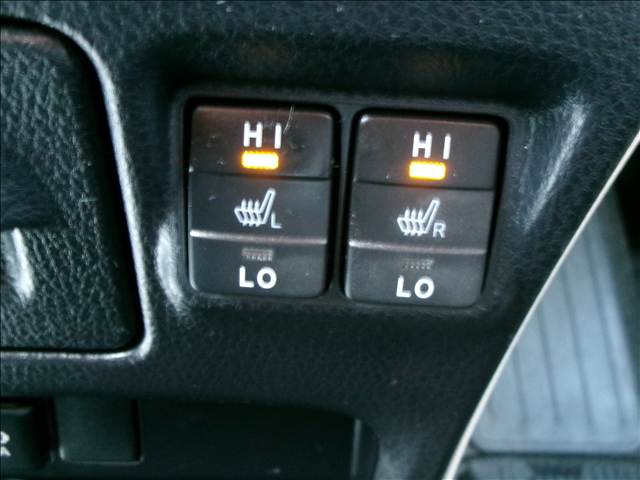 Toyota Noah 10